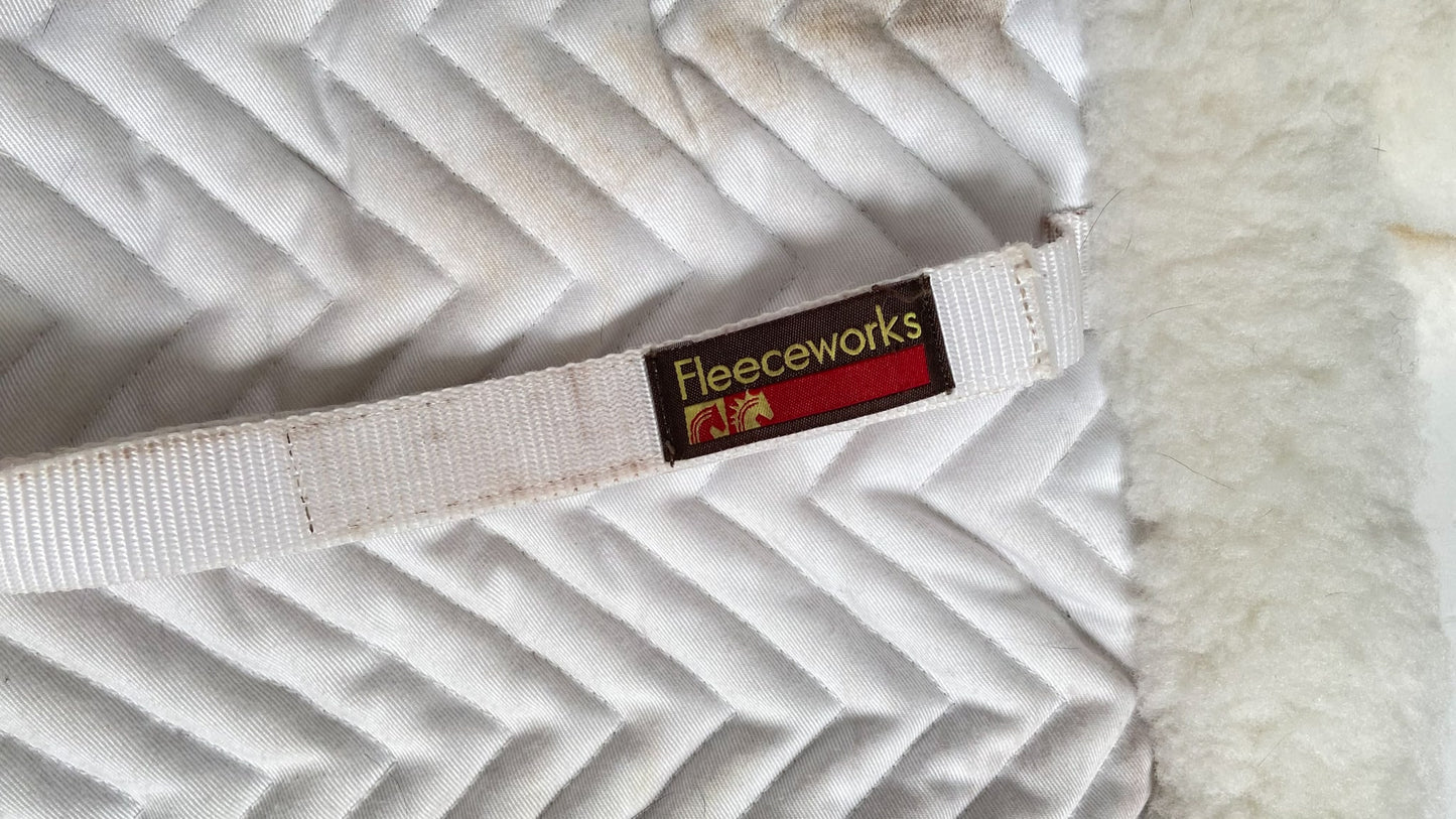 Fleeceworks Sheepskin Hunter Pad - White - Large (17")