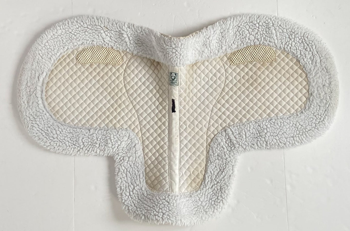 Wilker's Olympic Gripper Shaped Pad - White - 16.5" - 17.5"
