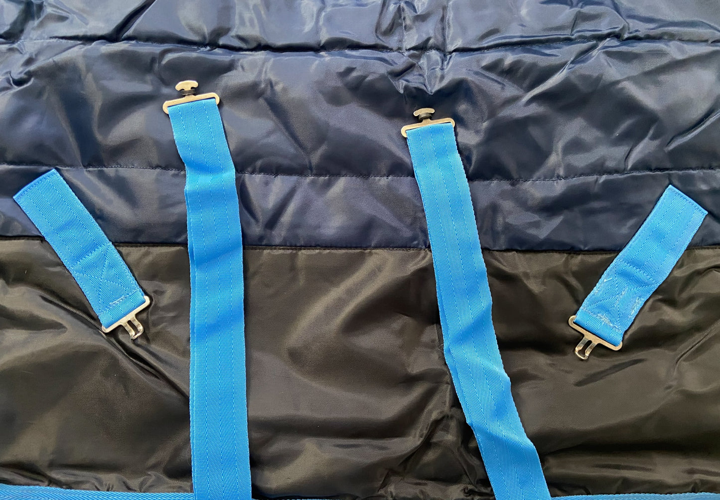 Equidor Equestrian Arlington Stable Rug (200g) - Navy - 78"