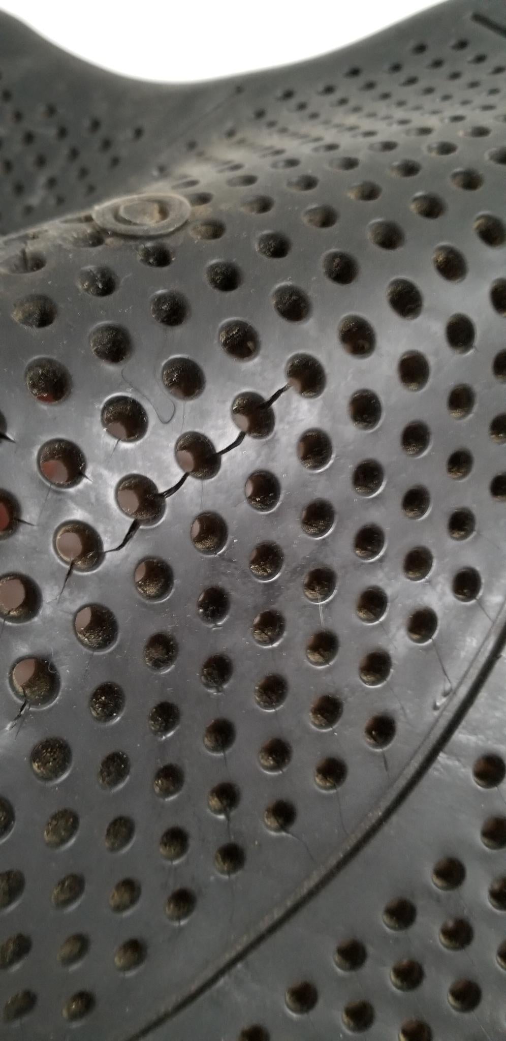 Black Perforated Gel Pad - Black