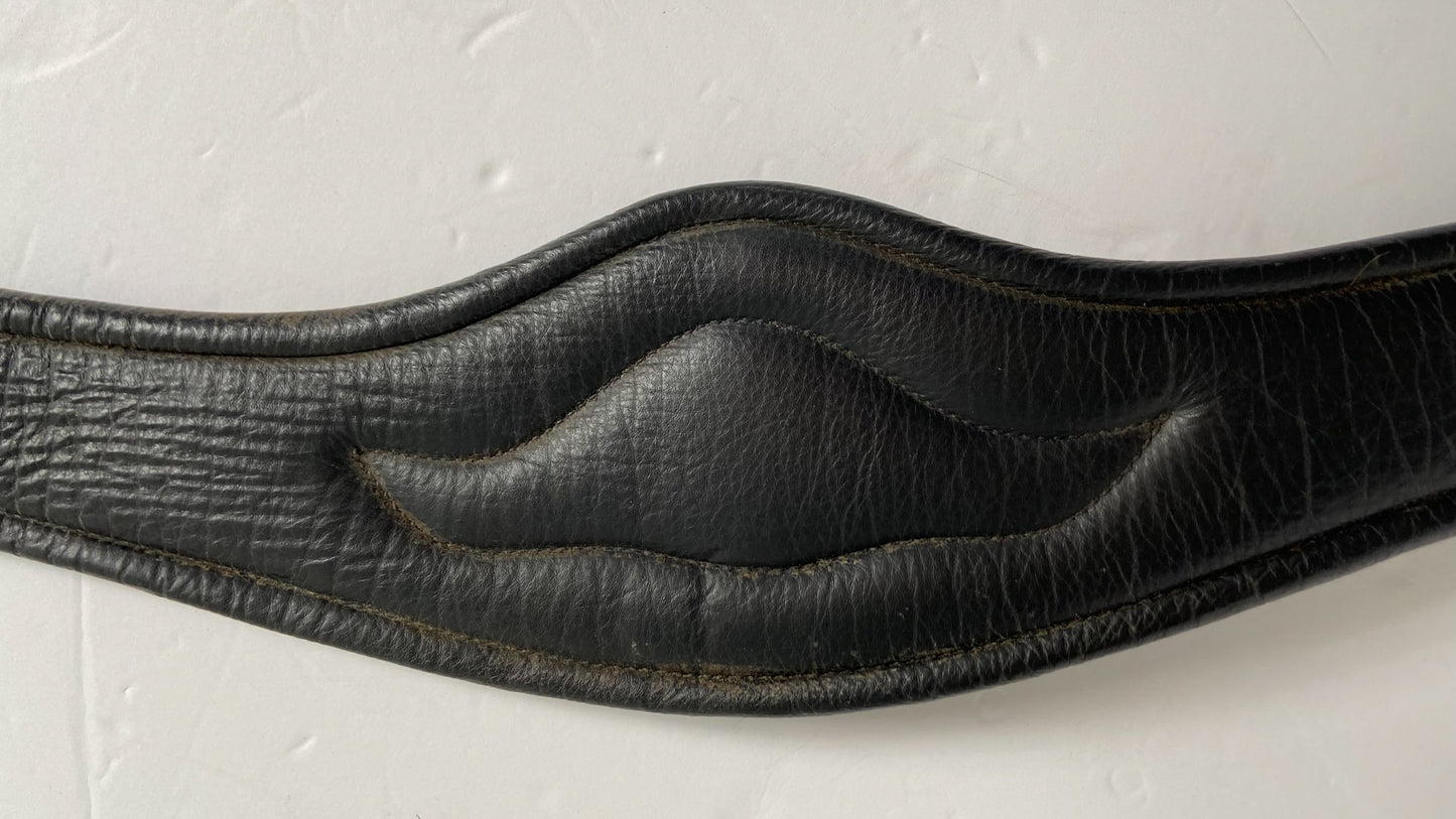 Leather Shaped Dressage Girth - Black - 32"