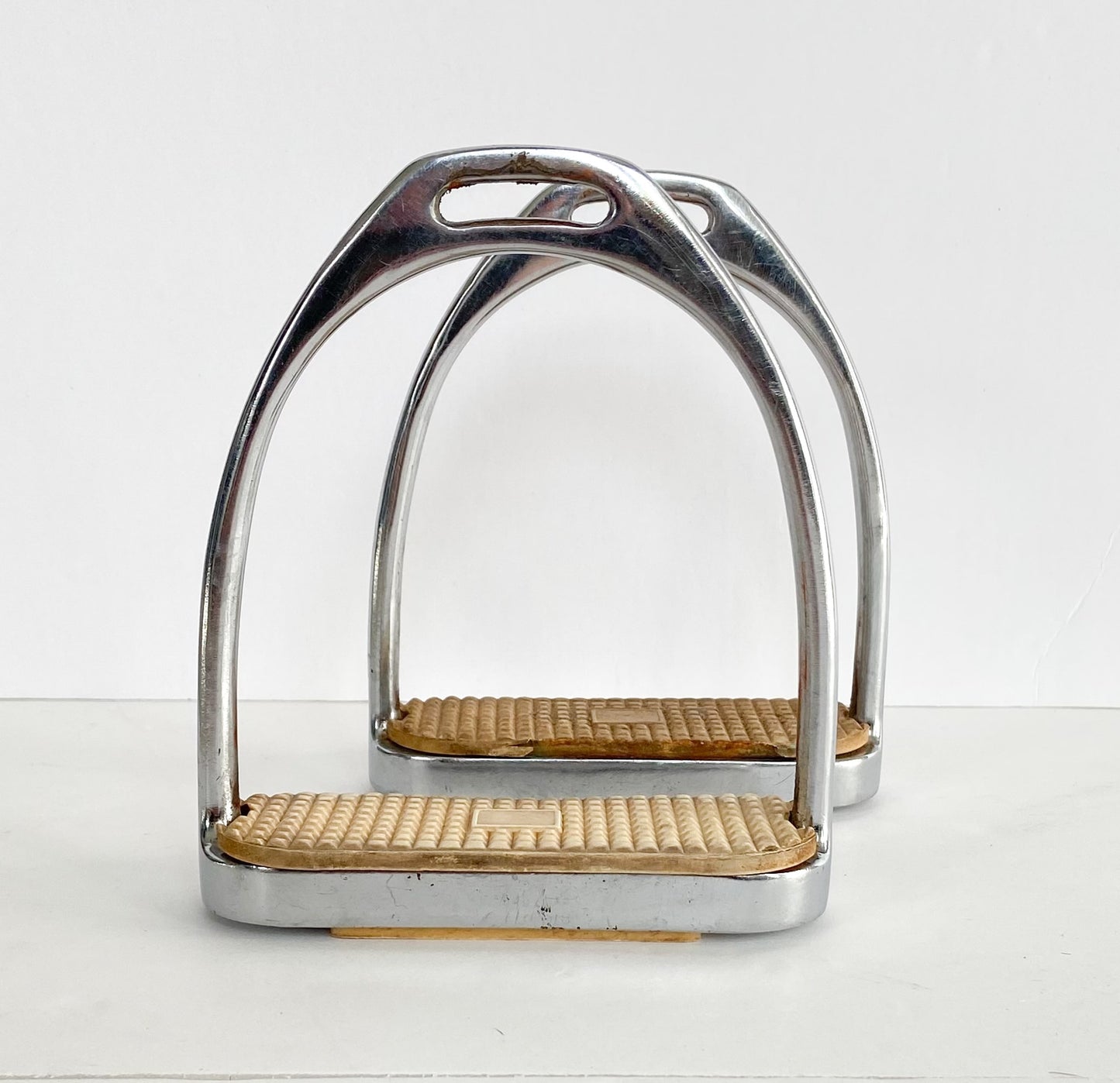 Stirrup Irons - Silver - 4.5"