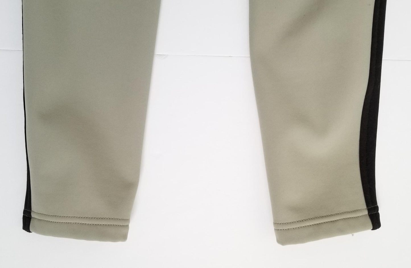 Kerrits 3-Season Tailored Knee Patch Breech - Tan - Small (27-29)