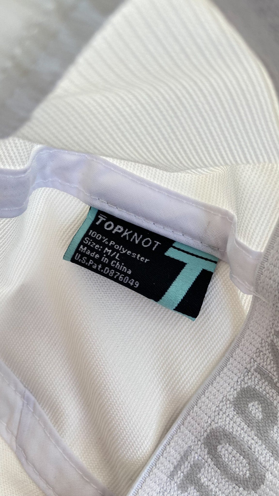 Top Knot Hat - White - Medium/Large