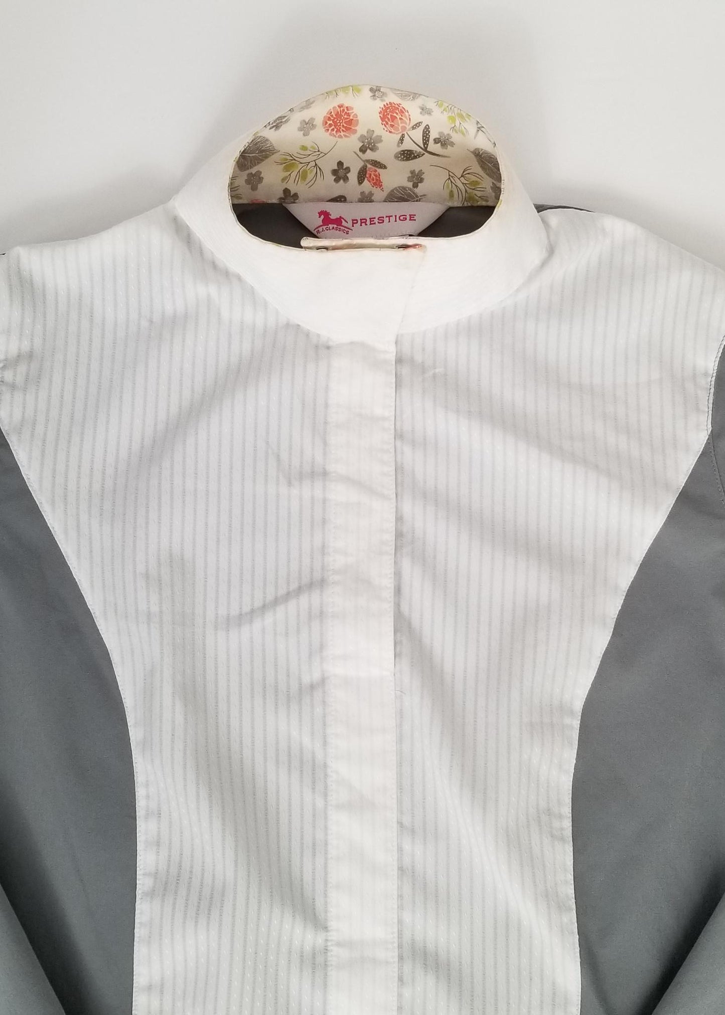 RJ Classics Prestige Collection Show Shirt - Grey & White - Women's Small